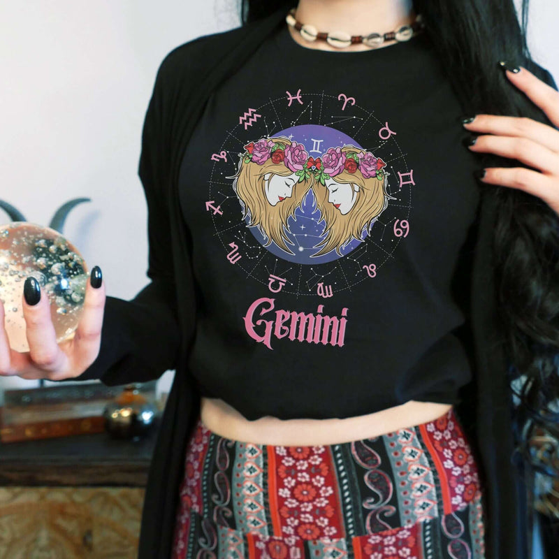 zodiac tshirt, gemini tee, horoscope, birthday t-shirt, gift for gemini, gift for her, May birthday gift, June birthday gift, May girl, June girl, Gemini girl, Gemini birthday, Gemini zodiac, Gemini horoscope, Astrology, Gemini sign, Zodiac constellation, horoscope shirt, gift for Gemini